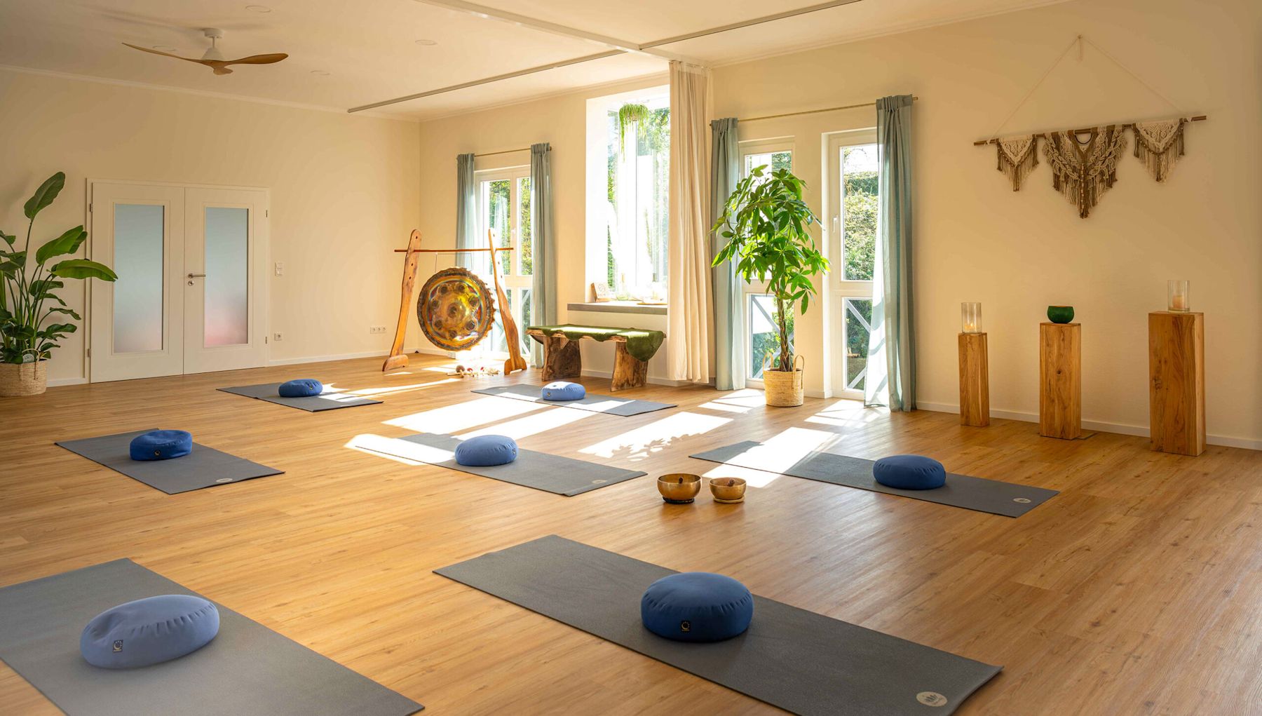 Kundalini geht durch den Körper in Frankfurt Niederrad RAUM25